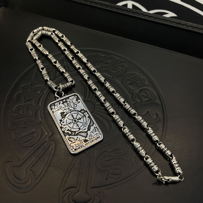 Ch*0me He**ts necklaces
